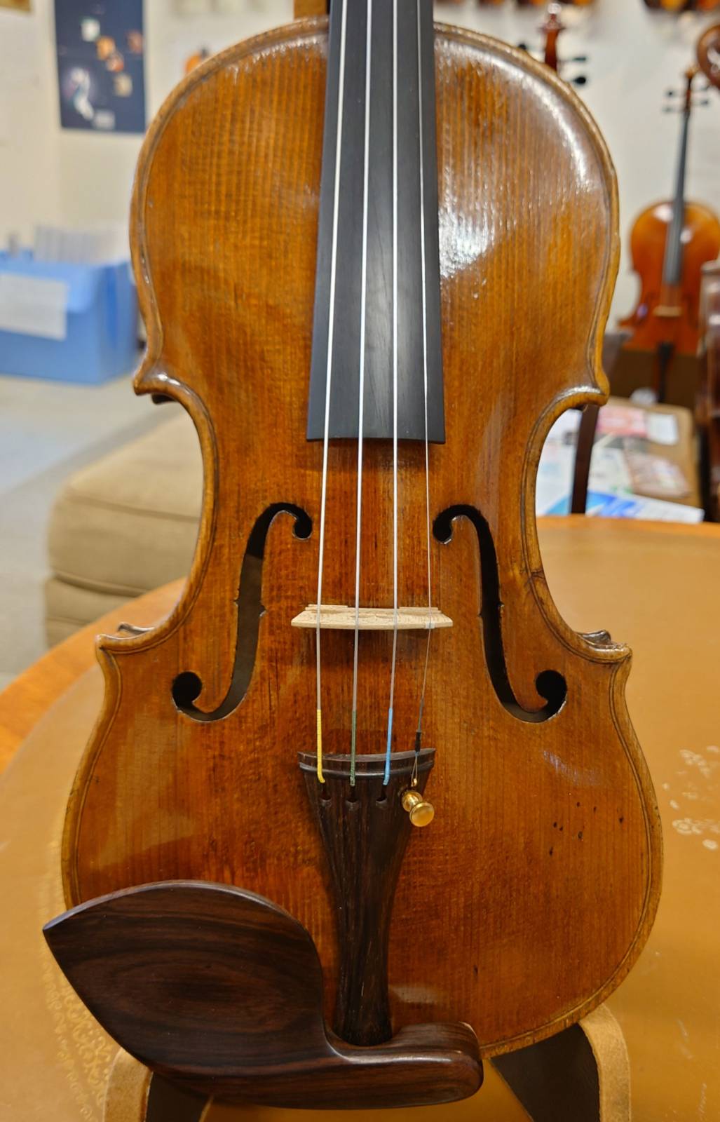 小ぶりのバイオリン　George Pyne ca.1912 London